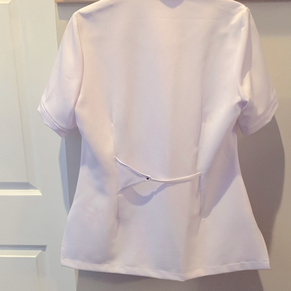 White esthetician coat - Picture 3 of 4